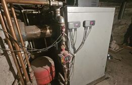 Casa de vanzare cu 3 camere, zona centrala, Campeni