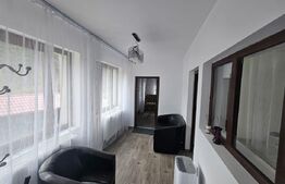 Casa la munte, moderna, cu 6 camere, zona Vadul Motilor