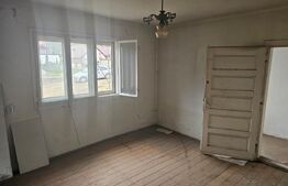 Casă cu 4 camere, demisol şi teren 300 mp, Mihoeşti, Câmpeni