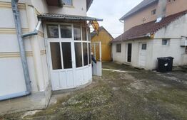 Casă 50 mp cu 2 camere + anexă, garaj și teren 719 mp zona Lidl