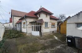 Casă 50 mp cu 2 camere + anexă, garaj și teren 719 mp zona Lidl