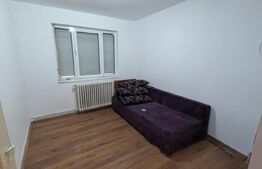 Apartament cu 3 camere, decomandat, cetate