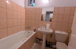 Apartament cu 3 camere, decomandat, cetate