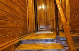 Casa de vacanta cu 4 camere,3300 mp teren,Valisoara