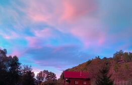 Casa de vacanta cu 4 camere,3300 mp teren,Rimet