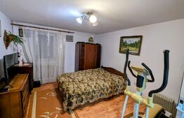 Apartament cu 3 camere, 64 mp, zona Cetate