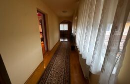 Casă spațioasă, aproape de centru, într-o zonă excelentă din Sebeș