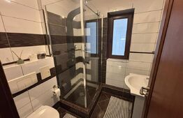 Casă 4 camere, 240 mp, zona Partos