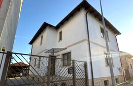 Casă 4 camere, 240 mp, zona Partos