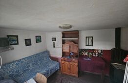 Casă cu 2 camere și anexe, zona centralǎ, Câmpeni