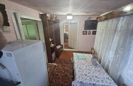 Casă cu 2 camere și anexe, zona centralǎ, Câmpeni