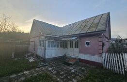 Casă cu 2 camere și anexe, zona centralǎ, Câmpeni