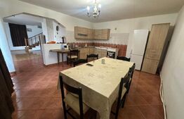 Casă de închiriat cu 4 dormitoare, 260 mp - zona Ampoi, Alba Iulia