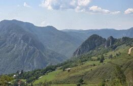 Teren cu vedere panoramică, 4000 mp – zona Râmeț