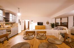 Apartament de inchiriat cu 3 camere, 85mp, zona Central 