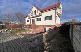 Casă 345mp utili, teren 1.342mp, deschidere la stradă 78m, potențial comercial