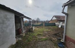 Casă cu 4 camere, teren 544 mp, 2 fronturi stradale asfaltate, Cricau