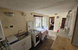 Casă cu 4 camere, teren 544 mp, 2 fronturi stradale asfaltate, Cricau