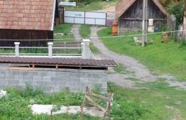 Teren (grădină) 420 mp cu garaj construit, Ocoliş