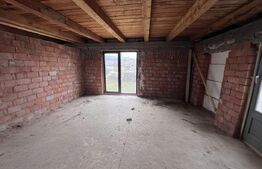 Pensiune în construcție cu potențial turistic și teren generos. 420mp utili 