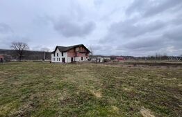 Pensiune în construcție cu potențial turistic și teren generos. 420mp utili 