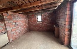 Pensiune în construcție cu potențial turistic și teren generos. 420mp utili 