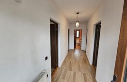 Casă spațioasă cu priveliște spre munte, în Gura Roșiei – Roșia Montană