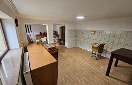 Casă spațioasă cu priveliște spre munte, în Gura Roșiei – Roșia Montană