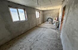 Casă P+1 semifinisată, 250 mp, garaj, teren generos, zona Partos