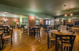 Săli evenimente, 1100 mp utili, teren 4263 mp, zona iesire Alba Iulia