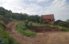 Teren intravilan cu suprafața utilă de 1100 mp, situat într-o zonă cu panoramă