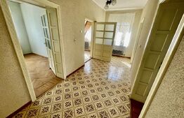 Casă 3 camere, 150 mp utili, zona Centrala