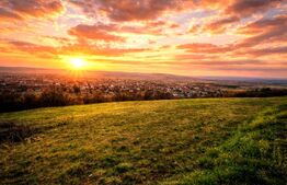 Teren generos 1355 mp în zonă foarte bună – liniște, spațiu și potențial .