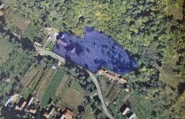 Teren intravilan 6.820 mp cu casă, pădure și râu – Almașu Mare