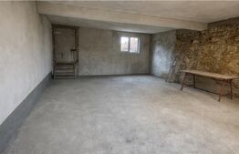 Casă în stil săsesc COMPLET renovată | 180 mp utili | 900 mp teren | Câlnic