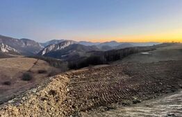 Teren 5200 mp cu view spectaculos Ponor | ideal turistic | lângă Belvedere