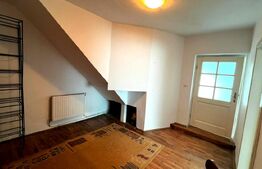 Casă de vânzare 7 camere, 300 mp utili, teren 839 mp, zonă centrală