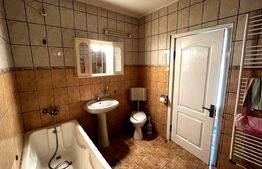 Casă de vânzare 7 camere, 300 mp utili, teren 839 mp, zonă centrală
