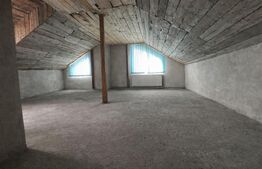 Casă de vânzare 7 camere, 300 mp utili, teren 839 mp, zonă centrală