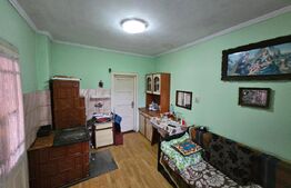 Casă spațioasă cu 4 camere, bucătărie de vară și teren, Cugir