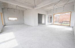 Casă 4 dormitoare, 2000 mp teren, zona Centru