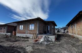 Casă pe un singur nivel, 4 camere, 96 mp, finisată la cheie, zona Orizont