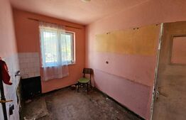 Apartament 2 camere, 52 mp, decomandat, etaj 2 – necesită renovare, Cugir