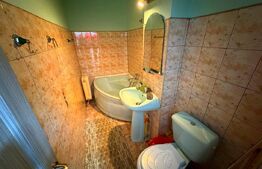 Apartament 3 camere, 64 mp, decomandat, zonă Cetate –ideal locuință sau investie