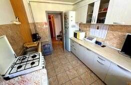 Apartament 3 camere, 64 mp, decomandat, zonă Cetate –ideal locuință sau investie