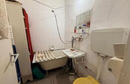 Apartament cu 3 camere, 47mp, etaj intermediar, Cugir