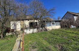 Casa 5 camere, 2 bucatarii, 140 mp, curte si gradina, zona Blaj
