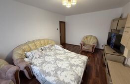 Apartament 2 camere decomandat, 52 mp, Etaj 3, zona Cetate