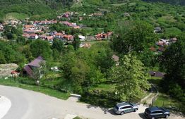  Casă de vacanță, 80 mp, refugiu în natură, 15 min de oraș, zona Ampoita 