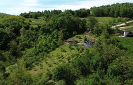  Casă de vacanță, 80 mp, refugiu în natură, 15 min de oraș, zona Ampoita 